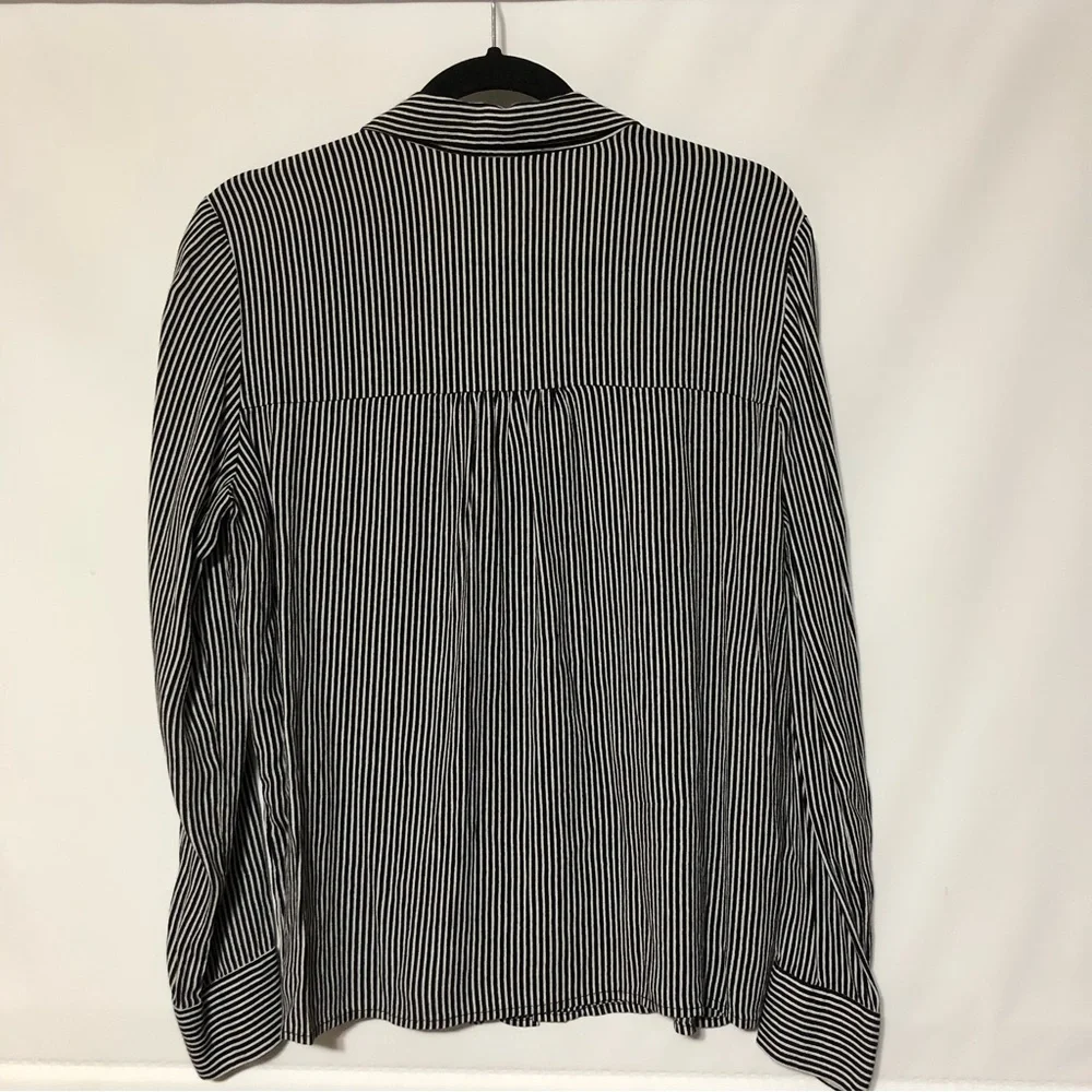 Striped button down top - Picture 4 of 5